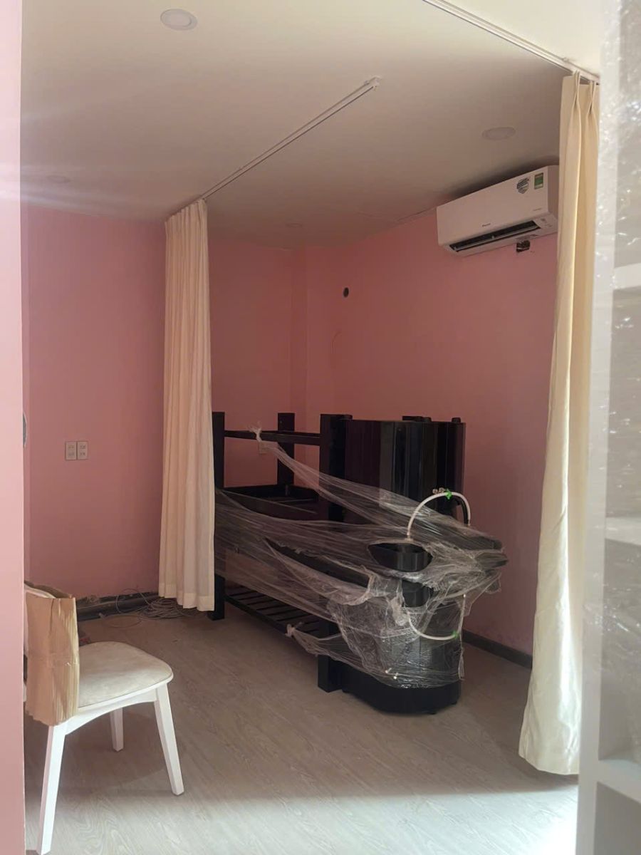 Thi công rèm cửa spa
