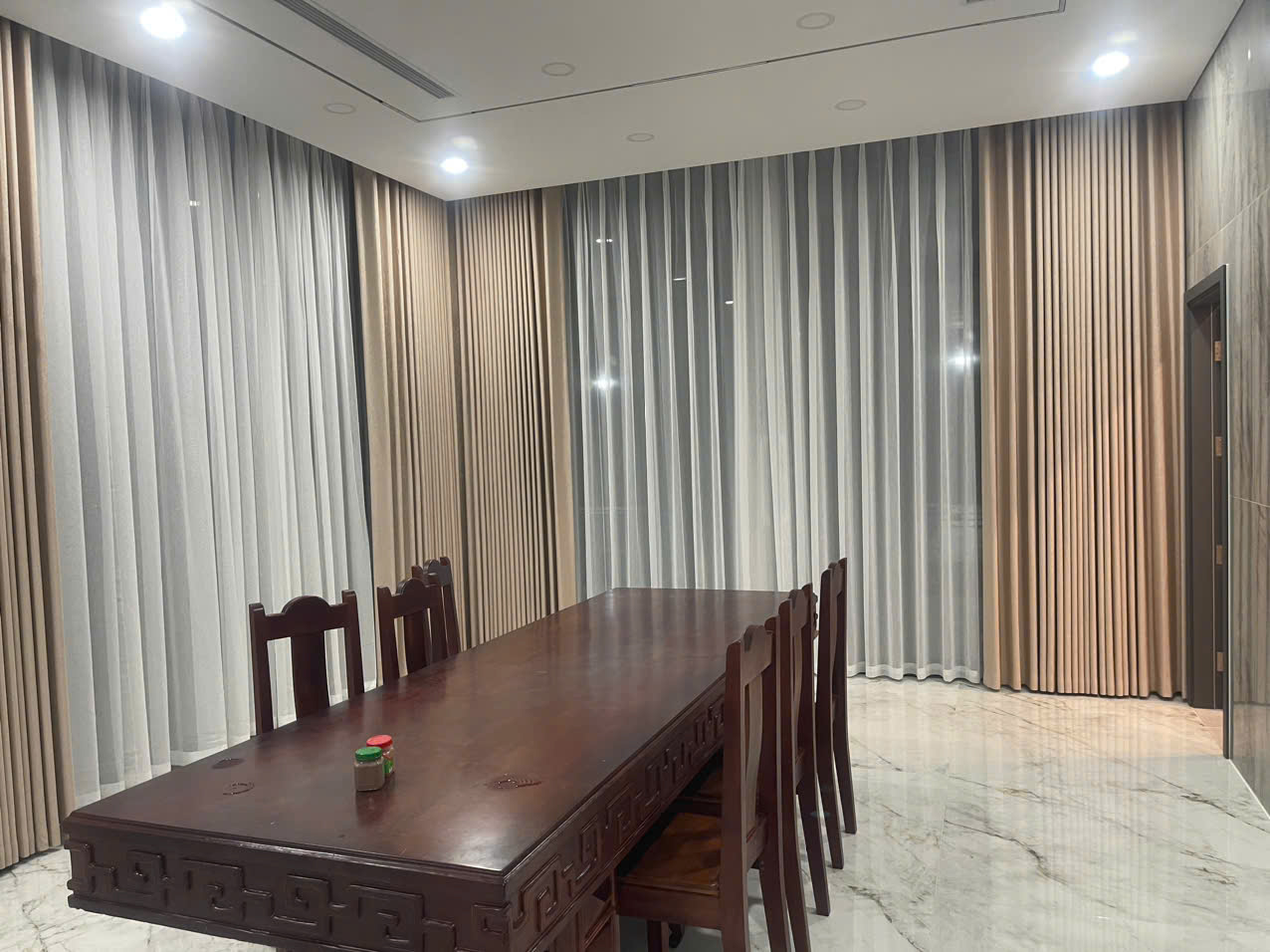 rèm cửa căn hộ quận 9